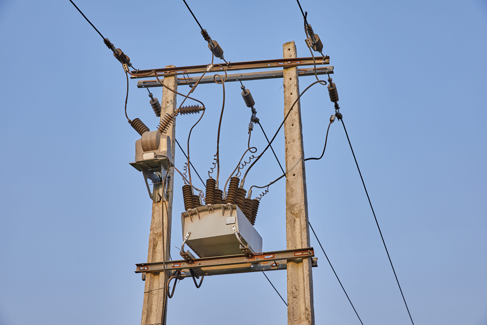 Religador OSM NOJA Power com Controle RC15 em operação na Nigéria.